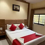 Palm Breeze Hotel - Colaba
