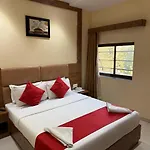 Palm Breeze Hotel - Colaba
