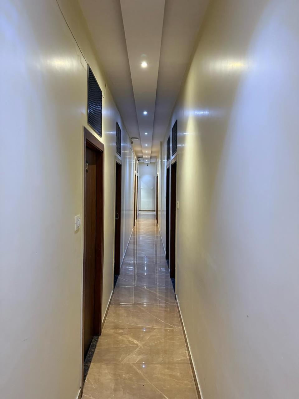 Palm Breeze - Colaba Hotel Mumbai