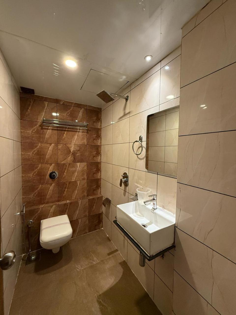 Palm Breeze - Colaba Hotel 3*